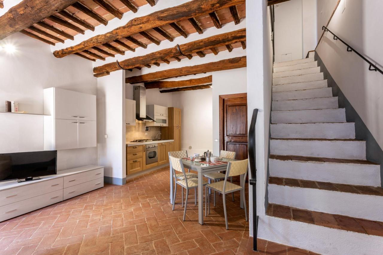 Il Borgo Di Terrensano Aparthotel Siena Exterior foto